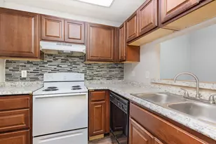 3639 W Northgate Dr, Irving, TX 75062 - Photo 11