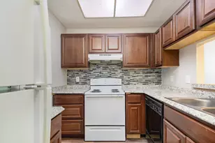 3639 W Northgate Dr, Irving, TX 75062 - Photo 9