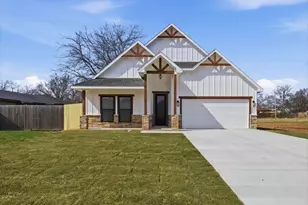 3840 Waldorf St, Fort Worth, TX 76119 - Photo 1