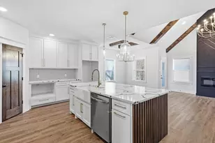 3840 Waldorf St, Fort Worth, TX 76119 - Photo 7