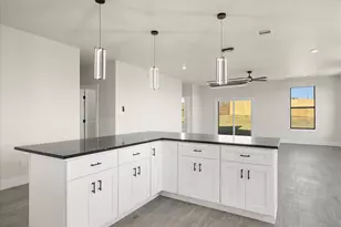 2316 Forest Hill Ln, Granbury, TX 76048 - Photo 9