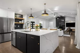 10544 Cox Ln, Dallas, TX 75229 - Photo 5