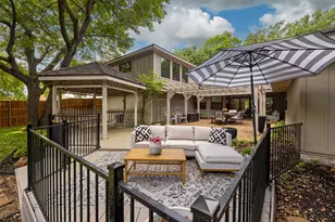 10544 Cox Ln, Dallas, TX 75229 - Photo 29