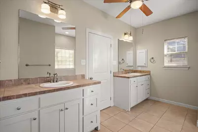 211 Turner Circle, Granbury, TX 76048 - Photo 17