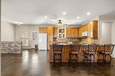 211 Turner Circle, Granbury, TX 76048 - Photo 11