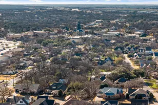211 Turner Cir, Granbury, TX 76048 - Photo 33