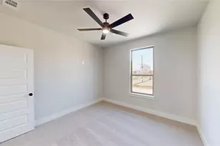 2339 4th St, Grand Prairie, TX 75051 - Photo 17