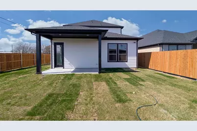 2339 4th Street, Grand Prairie, TX 75051 - Photo 29