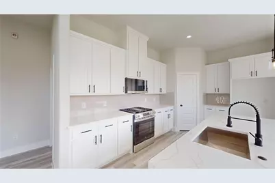 2339 4th Street, Grand Prairie, TX 75051 - Photo 7