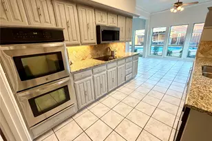 4227 Country Brook Dr, Dallas, TX 75287 - Photo 9