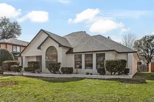 4145 Briar Hill Dr, Grand Prairie, TX 75052 - Photo 3