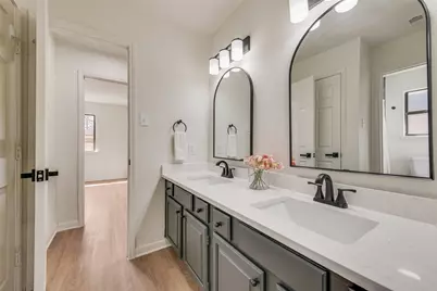 4145 Briar Hill Drive, Grand Prairie, TX 75052 - Photo 13