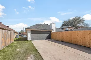 4145 Briar Hill Dr, Grand Prairie, TX 75052 - Photo 19