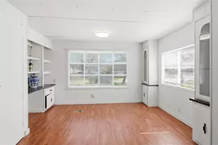 1329 Fox Hollow Ct, Pelican Bay, TX 76020 - Photo 13