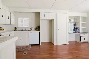 1329 Fox Hollow Ct, Pelican Bay, TX 76020 - Photo 17