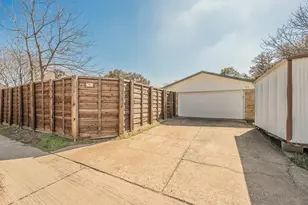 714 Woodlawn Ln, Grand Prairie, TX 75052 - Photo 25