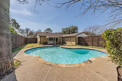 714 Woodlawn Lane, Grand Prairie, TX 75052 - Photo 23