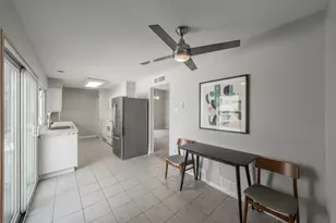 714 Woodlawn Ln, Grand Prairie, TX 75052 - Photo 11