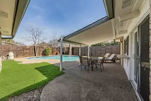 714 Woodlawn Ln, Grand Prairie, TX 75052 - Photo 21