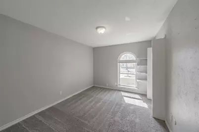 714 Woodlawn Lane, Grand Prairie, TX 75052 - Photo 13