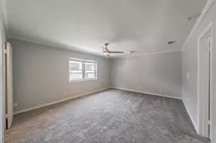 714 Woodlawn Ln, Grand Prairie, TX 75052 - Photo 17