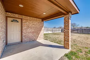 614 N 6th St, Gunter, TX 75058 - Photo 23