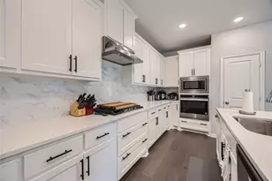 6029 Mapleshade Way, Little Elm, TX 76227 - Photo 9