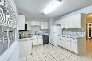 5563 Richardson St, Fort Worth, TX 76119 - Photo 3