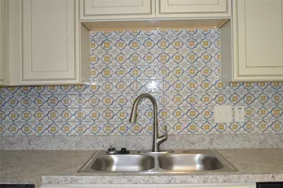 5563 Richardson Street, Fort Worth, TX 76119 - Photo 7