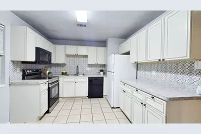 5563 Richardson Street, Fort Worth, TX 76119 - Photo 5