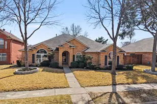 605 Teakwood Dr, Flower Mound, TX 75028 - Photo 1