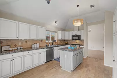 605 Teakwood Drive, Flower Mound, TX 75028 - Photo 15