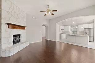 909 Foxtail Dr, Mansfield, TX 76063 - Photo 7