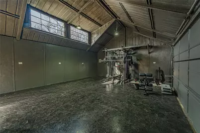 907 Cherry Street, Graham, TX 76450 - Photo 37