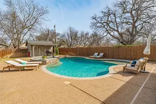 907 Cherry St, Graham, TX 76450 - Photo 33