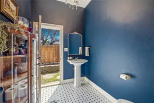 907 Cherry St, Graham, TX 76450 - Photo 11