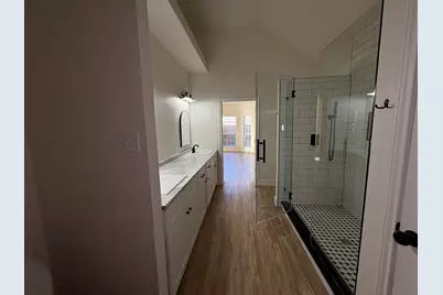 2801 Country Villa Circle, Carrollton, TX 75006 - Photo 21