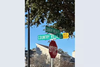 2801 Country Villa Circle, Carrollton, TX 75006 - Photo 3