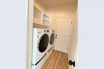 2801 Country Villa Circle, Carrollton, TX 75006 - Photo 13