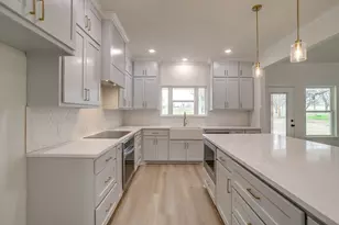 6705 Westover Dr, Granbury, TX 76049 - Photo 9