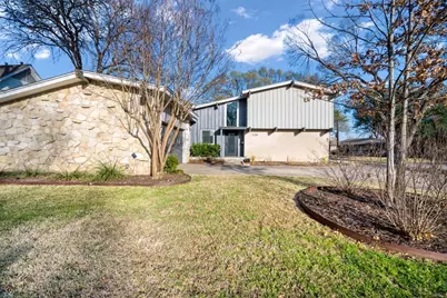 12208 Treeview Lane, Farmers Branch, TX 75234 - Photo 37