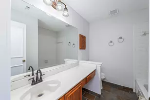 709 Raywood Dr, Grand Prairie, TX 75052 - Photo 11