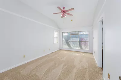 709 Raywood Drive, Grand Prairie, TX 75052 - Photo 7