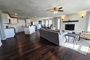 1205 W Trinity St, Groesbeck, TX 76642 - Photo 3