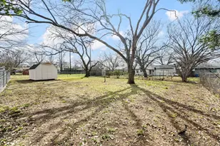 5832 Rosalyn Dr, Watauga, TX 76148 - Photo 17