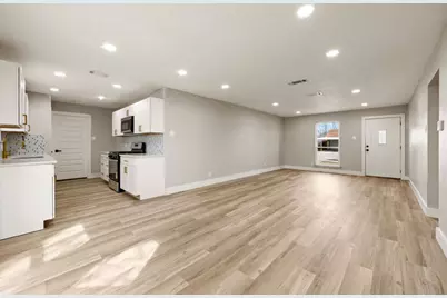 5832 Rosalyn Drive, Watauga, TX 76148 - Photo 5