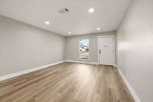 5832 Rosalyn Dr, Watauga, TX 76148 - Photo 3