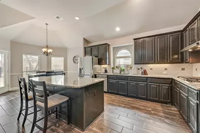 7156 Playa Imperial Lane, Grand Prairie, TX 75054 - Photo 7