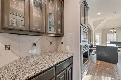 7156 Playa Imperial Lane, Grand Prairie, TX 75054 - Photo 9