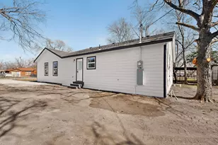 8650 Comer Dr, Dallas, TX 75217 - Photo 35